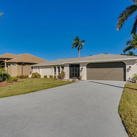 Waterfront Cape Coral Home With Private Pool! Exterior photo