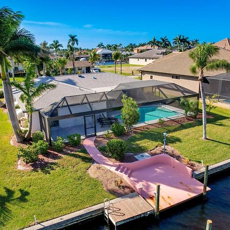 Waterfront Cape Coral Home With Private Pool! Exterior photo